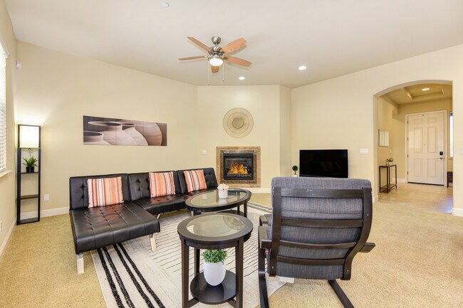 Building Photo - 2087 Carroll Dr