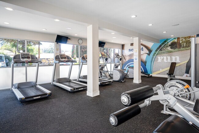 Building Photo - 932 Willowleaf Dr