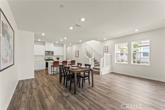 Building Photo - 4281 S Hermosa Paseo