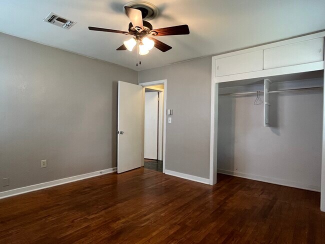 Bedroom 2 - 2129 W Arrowhead Dr