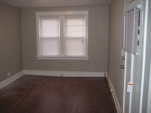Living Area - 3900-3912 Ray Ave
