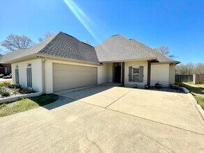 Building Photo - 3 BR/ 2 BA in Stillhouse Creek for rent!