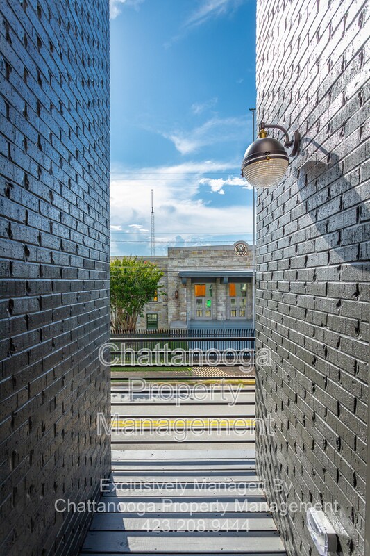 Building Photo - 1861 Zeta Way