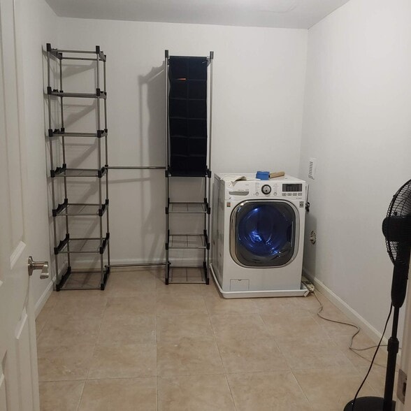 Building Photo - 12052 NE Jefferson Point Rd