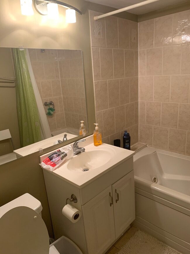 Building Photo - 2118 Flat Creek Dr