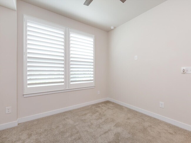 Building Photo - 413 Spearfield Ln