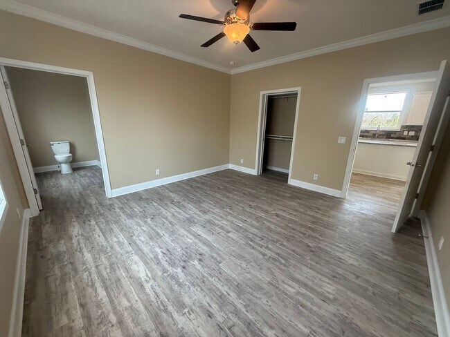 Building Photo - 631 Imogene Dr