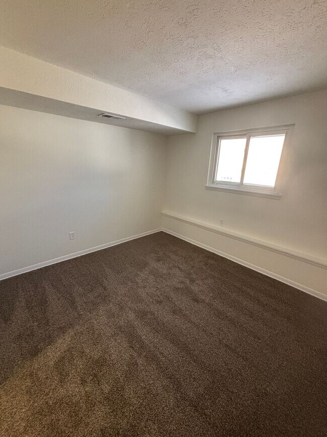 Building Photo - 4 Bed / 2 Bath – Fully Rehabbed Home with 2.5-Car Garage & Large Yard!