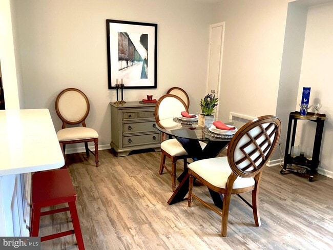 Building Photo - 216 Park Terrace Ct SE