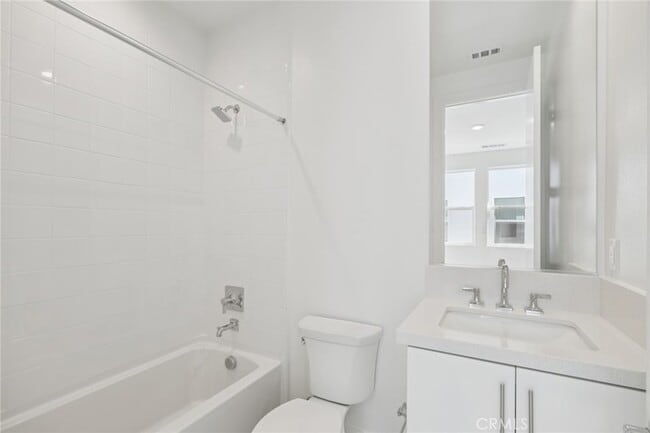 Building Photo - 151 Paddlewheel