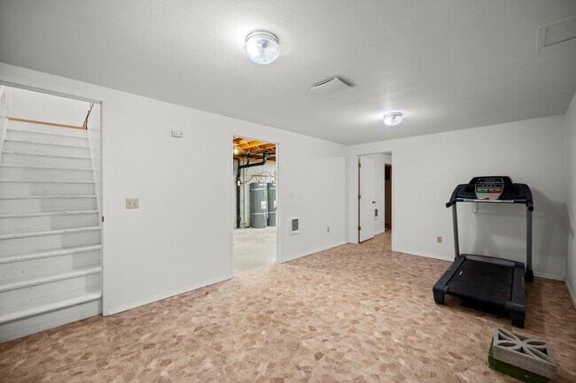 Building Photo - Great Location! - 3 Bedroom Valley Home!