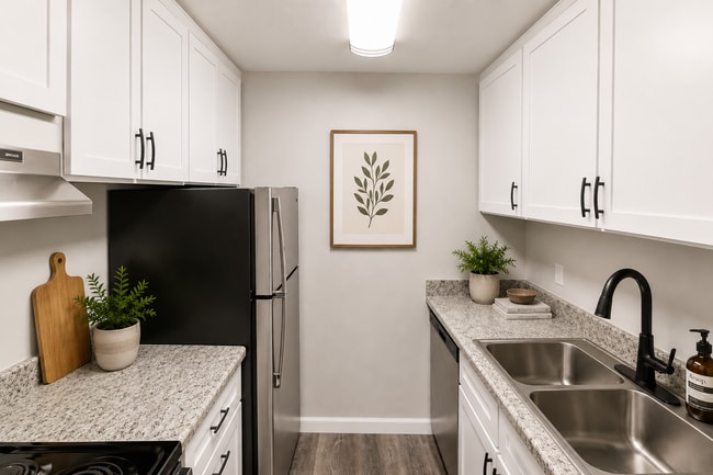 Building Photo - Country Meadows Apartments
