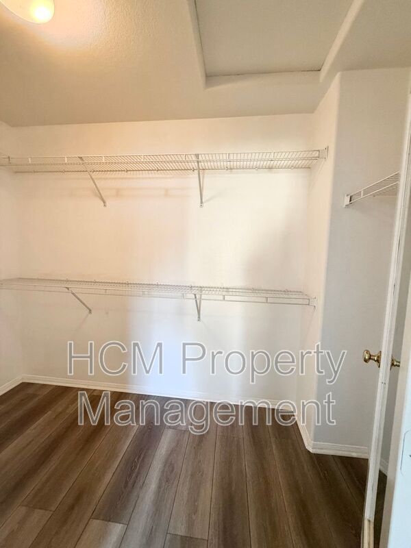 Building Photo - 28 Lansdale Ct