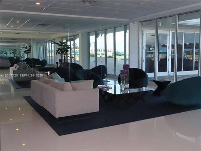 Building Photo - 5701 Collins Ave