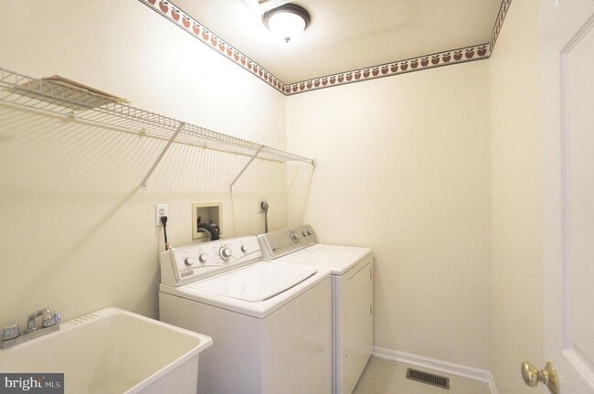 Building Photo - 306 Pimlico Way