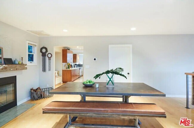 Building Photo - 2597 Dearborn Dr