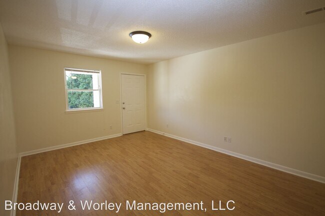 Building Photo - 18 Bearwood Dr