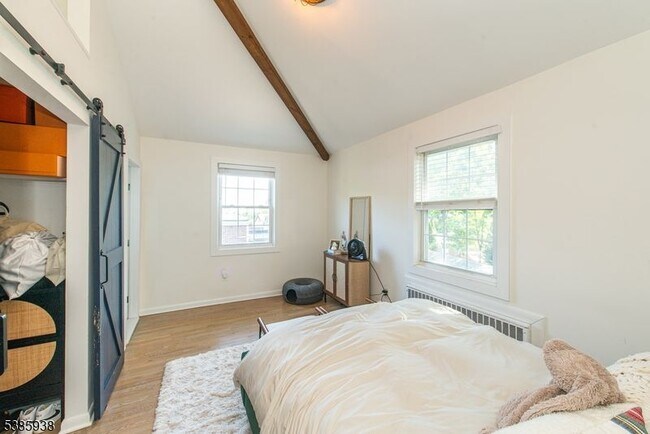 Building Photo - 376 Claremont Ave