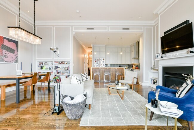 Building Photo - 298 Beacon St