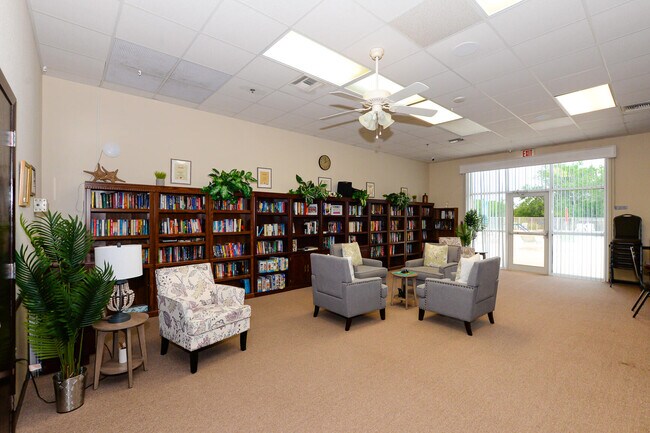 Building Photo - 1497 SW Greens Pointe Way