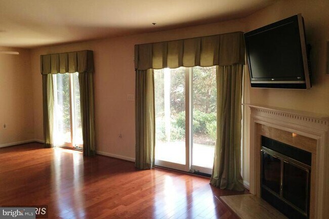 Building Photo - 14317 Runabout Ct