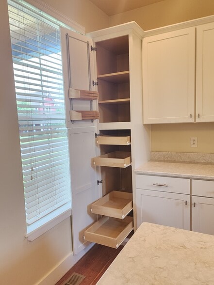 Building Photo - 4224 Benepe St