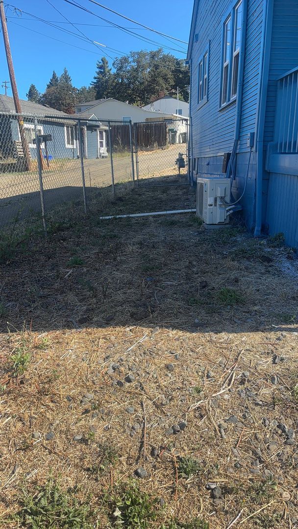 Building Photo - 1724 NE Klamath Ave