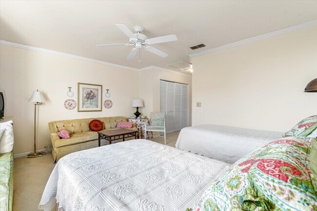 Building Photo - 3385 Coastal Hwy