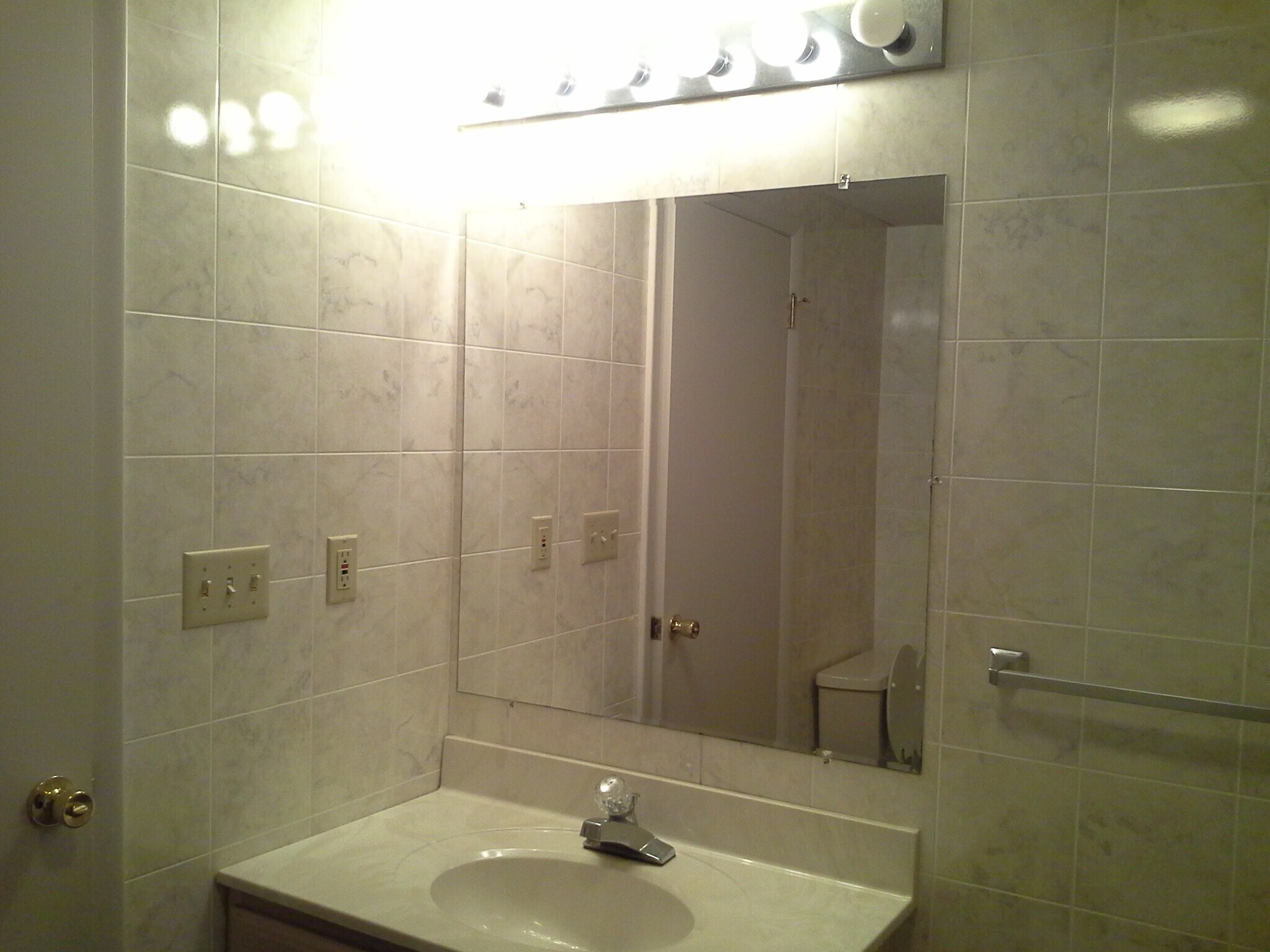 Bath - 119 Valley View Dr