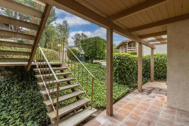 Building Photo - 1930 Fairway Cir Dr