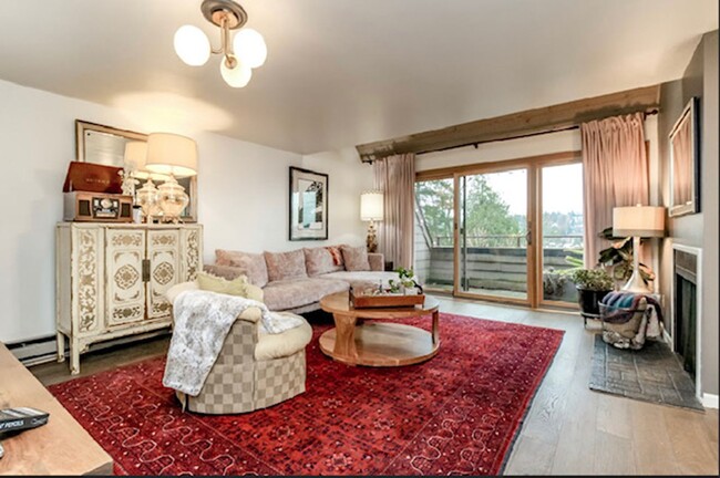 Building Photo - Desiree Condominiums ~ Queen Anne