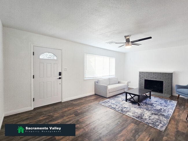 Building Photo - 7625 Lytle St