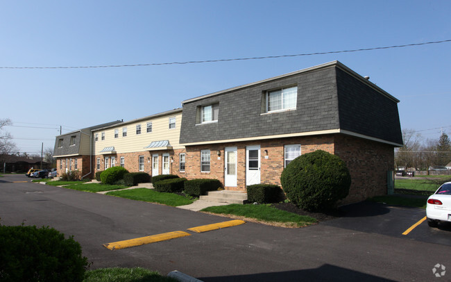 Building Photo - Hilliard Arms Apartments