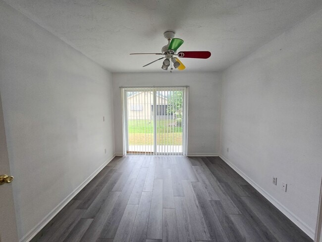 Building Photo - 2 Bedroom 2 Bath w Bonus Room