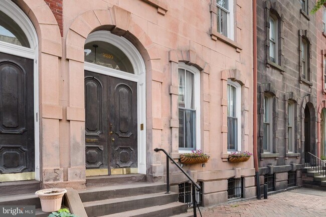 Building Photo - 2308 Spruce St