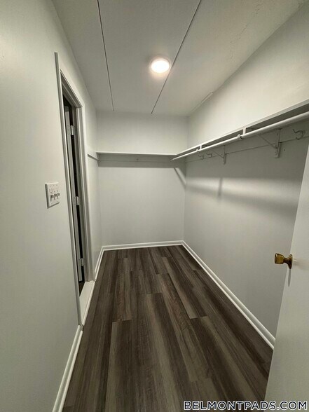 Building Photo - 51 Hill Rd