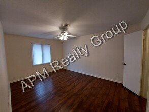 Building Photo - Rosewood condo
