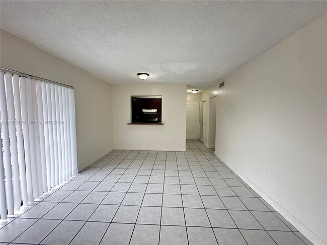 Building Photo - 1008 NW 45th Ave