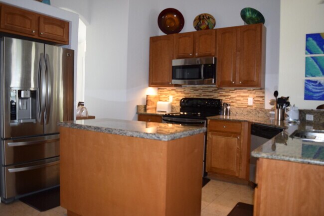 Building Photo - 4626 SW Vahalla St