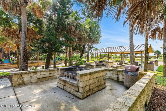 Building Photo - 1125 Jimmy Buffett Mem Hwy