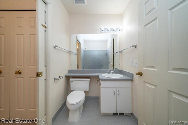 Building Photo - 37412 Legends Trail Dr