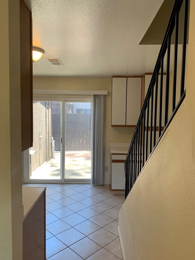 Building Photo - Cozy 2 Bed 1 Bath Home For Rent