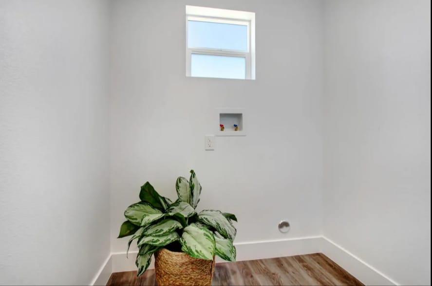 Building Photo - 1115 E Artesia Blvd