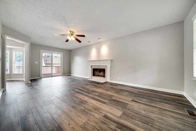 Building Photo - 109 Edgewater Ct