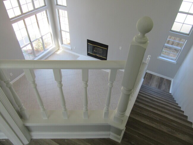 Building Photo - 801 Plantation Way
