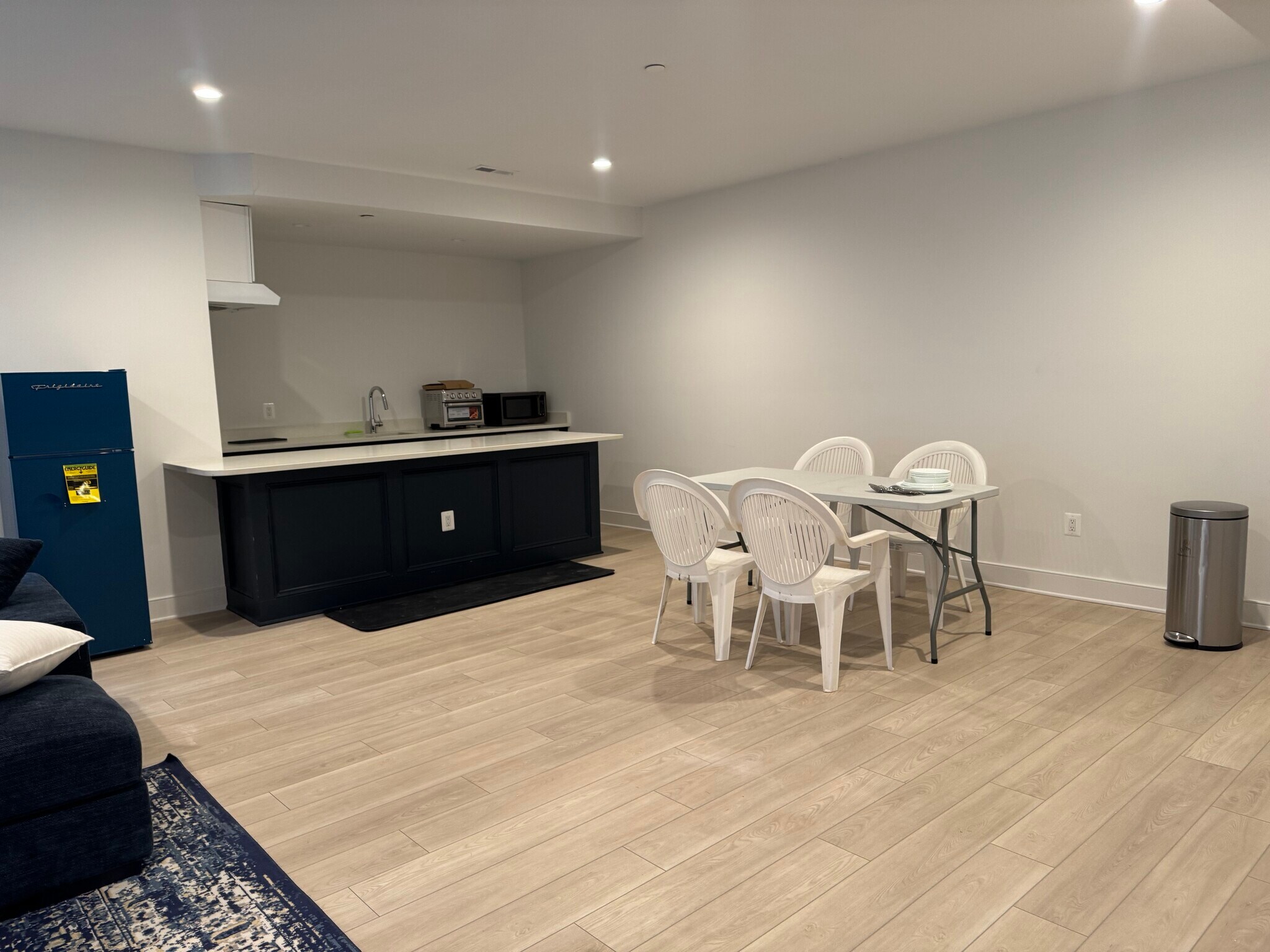 Building Photo - 8504 Meadowlark Ln