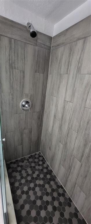 Building Photo - 1972 Lake Atriums Cir