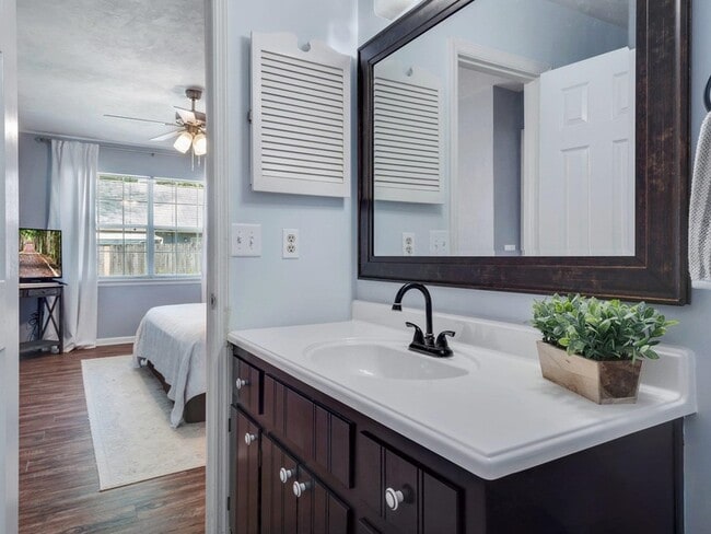 Building Photo - 1572 Cinnamon Bear Cir