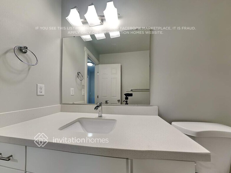 Building Photo - 9214 195th St Ct E