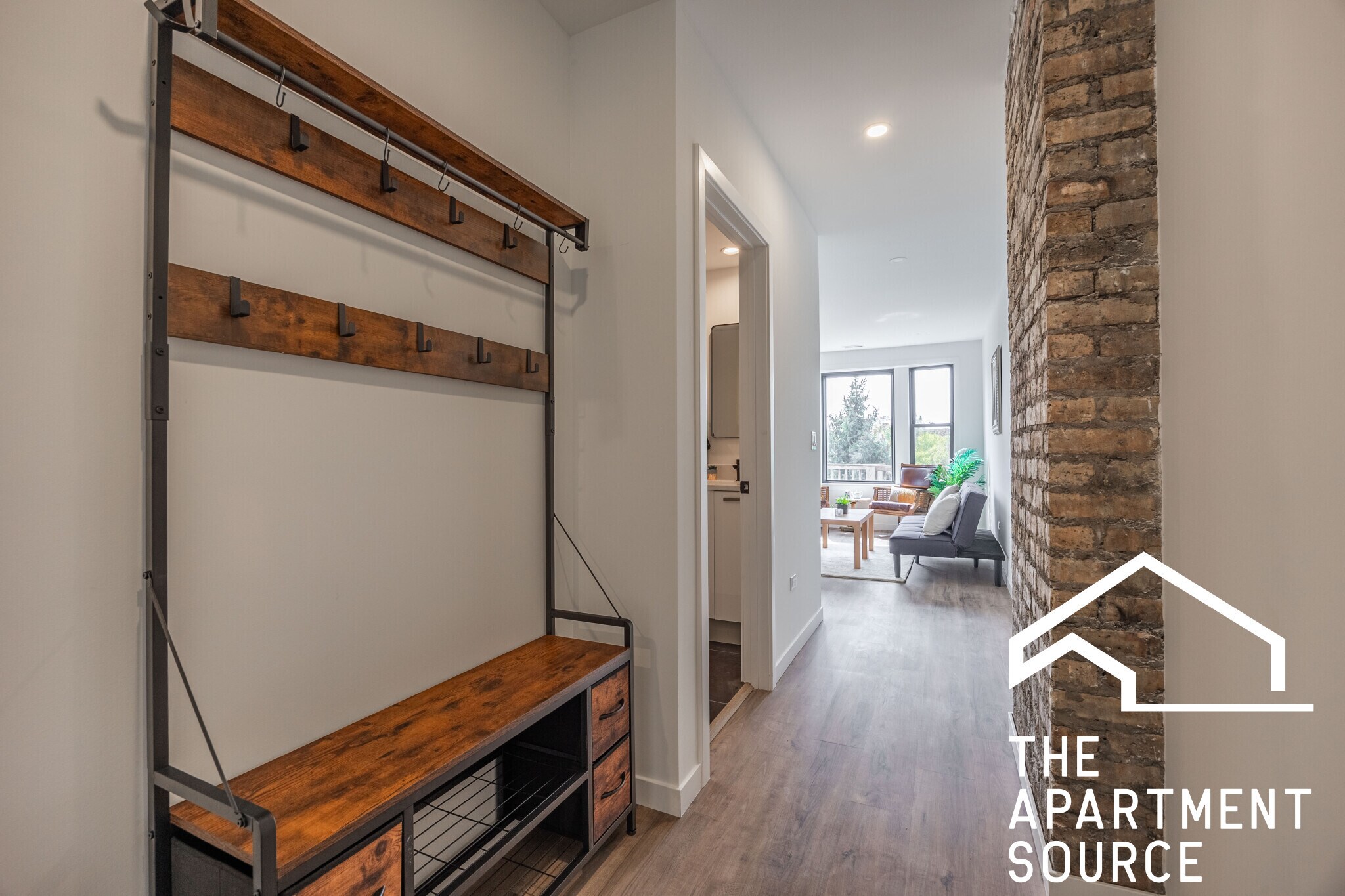 Building Photo - 4410 N Greenview Ave